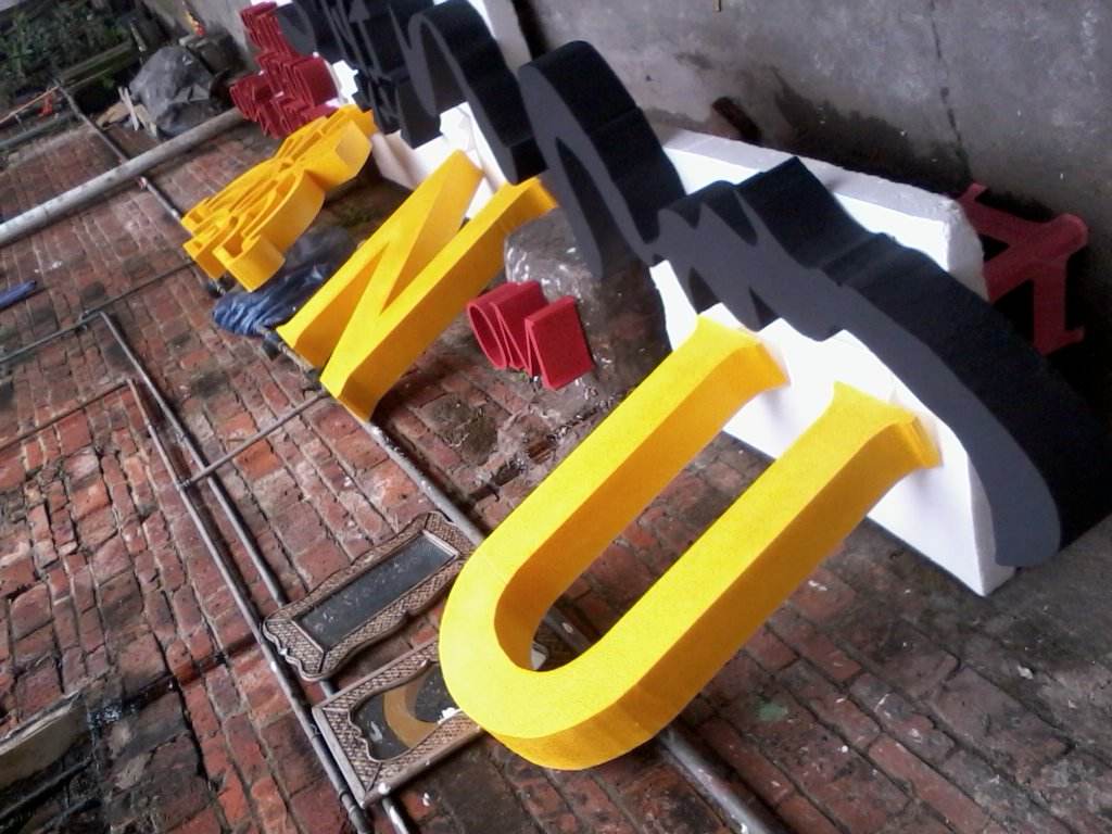 泡沫婚庆(ji��n)�? /></div> 
				<ul class=